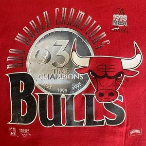 Original Nutmeg Mills 1993 Chicago Bulls 3-Peat Championship Shirt.